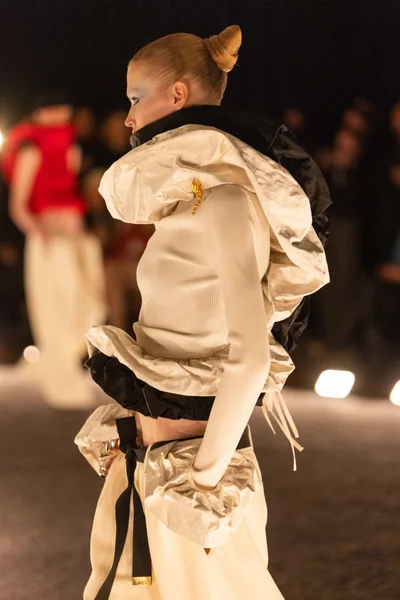 Look 21